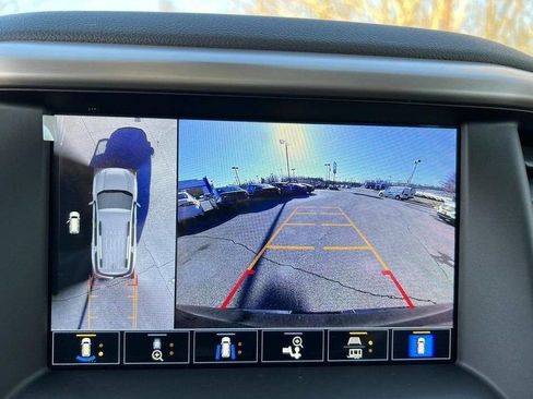 Used 2023 GMC Acadia Denali w/ Black Diamond Edition image 11