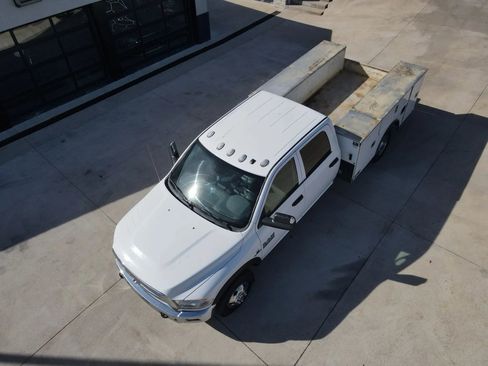 Used 2018 RAM 3500 Tradesman w/ Chrome Appearance Group image 55