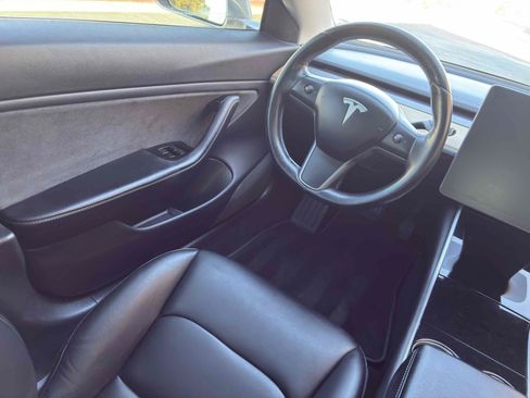 Used 2018 Tesla Model 3 Long Range RWD image 19