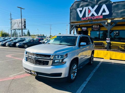 Used 2017 Chevrolet Tahoe LT image 1
