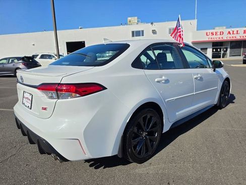 Used 2023 Toyota Corolla SE w/ SE Premium Package FWD image 7