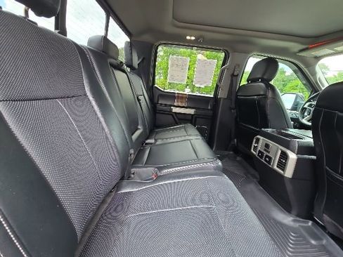 Used 2018 Ford F150 Lariat w/ Equipment Group 502A Luxury AWD/4WD image 14