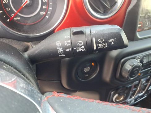 Used 2019 Jeep Wrangler Unlimited Rubicon AWD/4WD image 22