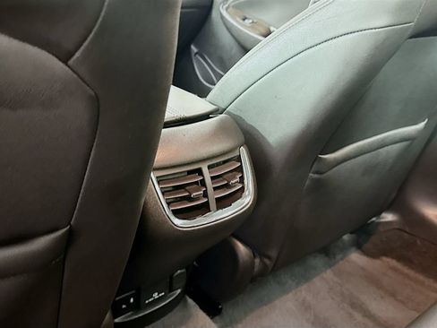 Used 2024 Chevrolet Malibu LT FWD image 28