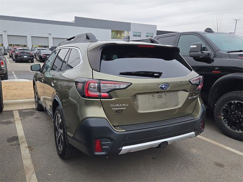 Used 2020 Subaru Outback Limited image 2
