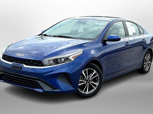 Used 2023 Kia Forte LXS image 12