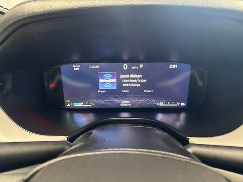 Used 2023 Jeep Compass Limited w/ Elite Group AWD/4WD image 18