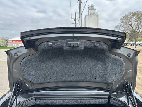 Used 2019 Ford Mustang GT Premium RWD image 30