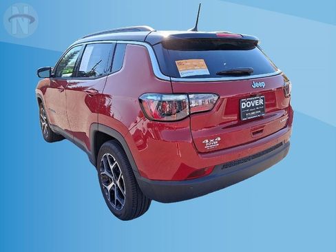 Used 2025 Jeep Compass Limited AWD/4WD image 22