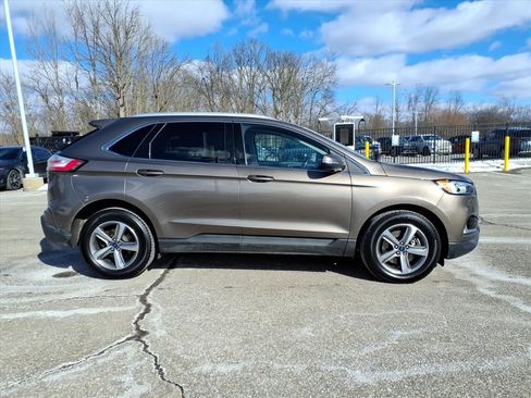 Certified 2019 Ford Edge SEL w/ Equipment Group 201A image 9