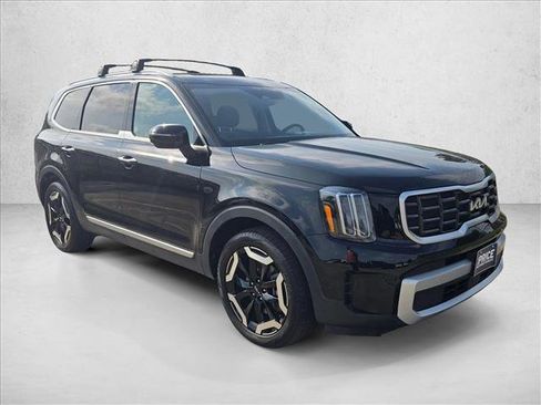 Used 2025 Kia Telluride S AWD/4WD image 3