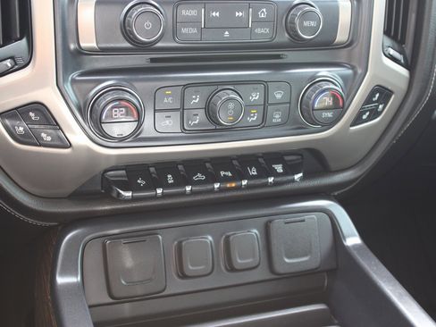 Used 2019 GMC Sierra 2500 Denali w/ Duramax Plus Package image 18