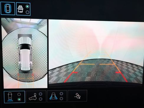 Used 2025 GMC Yukon AT4 Ultimate w/ LPO, Illumination Package image 35