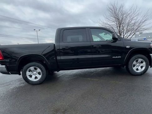 New 2026 RAM 1500 4x4 Crew Cab image 9