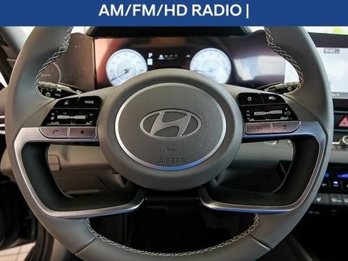 Used 2024 Hyundai Elantra SEL w/ Convenience Package FWD image 15