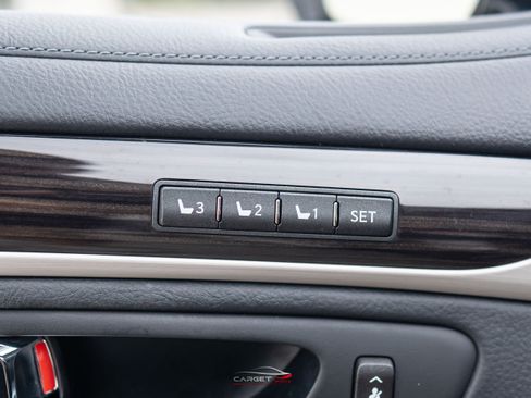Used 2017 Lexus LS 460 RWD image 33