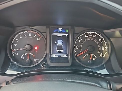 Used 2019 Toyota Tacoma SR w/ SR Convenience Package RWD image 15