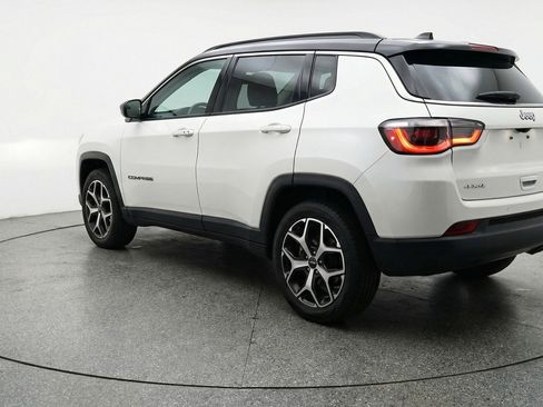 Used 2025 Jeep Compass Limited AWD/4WD image 5