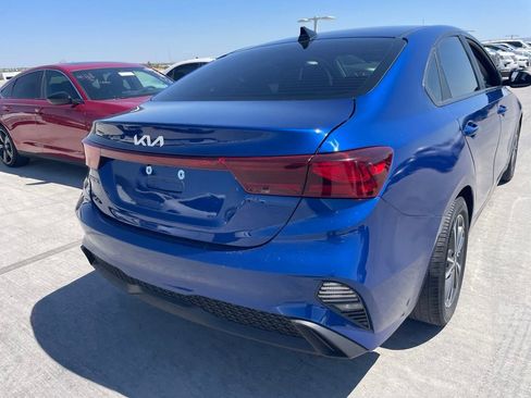Used 2023 Kia Forte LXS w/ LXS Technology Package FWD image 4