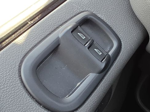 Used 2021 Ford Transit 350 XLT image 15