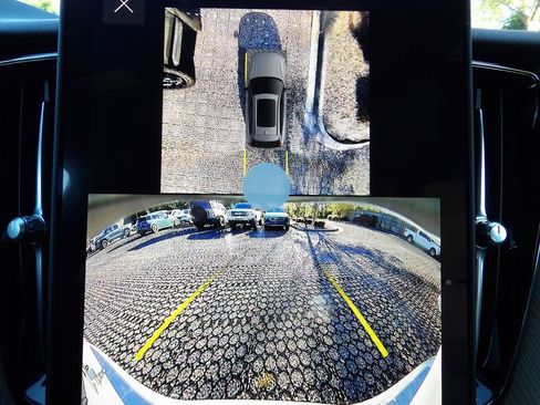 New 2026 Volvo XC60 B5 Plus w/ Protection Package Premier image 21