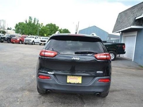 Used 2014 Jeep Cherokee Latitude FWD image 7