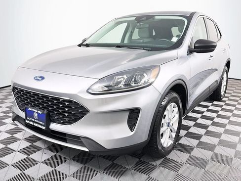 Used 2022 Ford Escape SE w/ Cold Weather Package AWD/4WD image 5