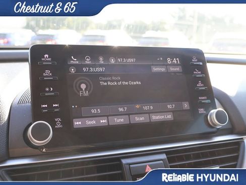 Used 2019 Honda Accord Touring image 35