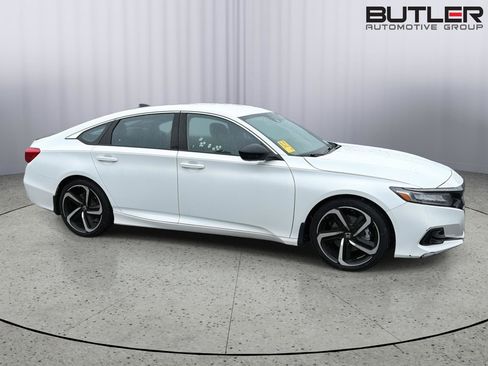 Used 2022 Honda Accord Sport image 6