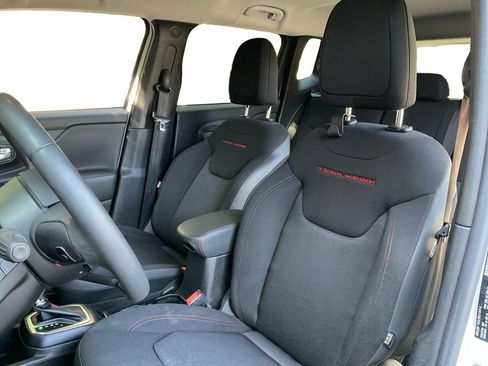 Used 2023 Jeep Renegade Trailhawk AWD/4WD image 25