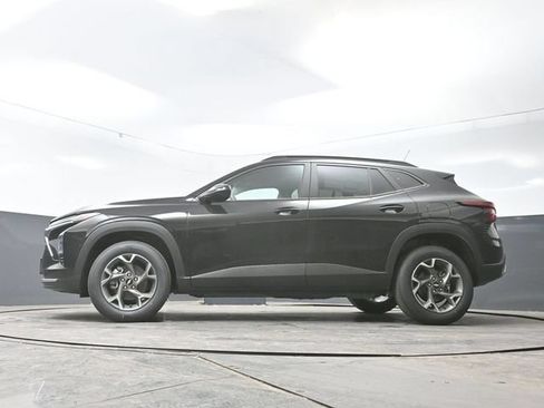 New 2026 Chevrolet Trax LT w/ Driver Confidence Package FWD image 47