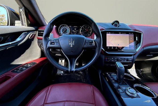 Used 2022 Maserati Ghibli Modena RWD image 10