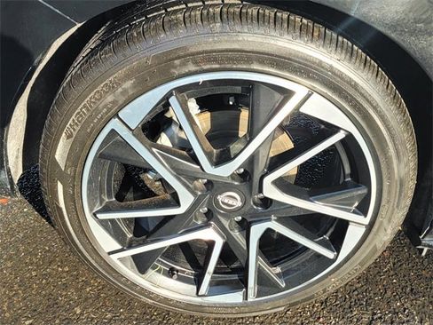 Used 2025 Nissan Sentra SR image 7