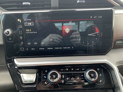 Used 2023 GMC Sierra 1500 Denali Ultimate image 13