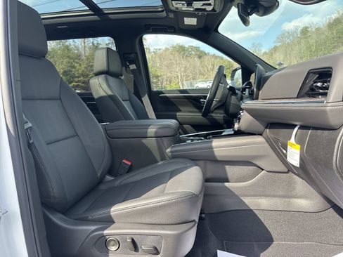 New 2026 Chevrolet Suburban Z71 w/ Comfort Package AWD/4WD image 25