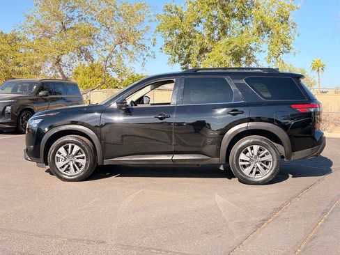 Certified 2025 Nissan Pathfinder SV AWD/4WD image 3