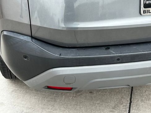 Used 2023 Nissan Rogue S image 9