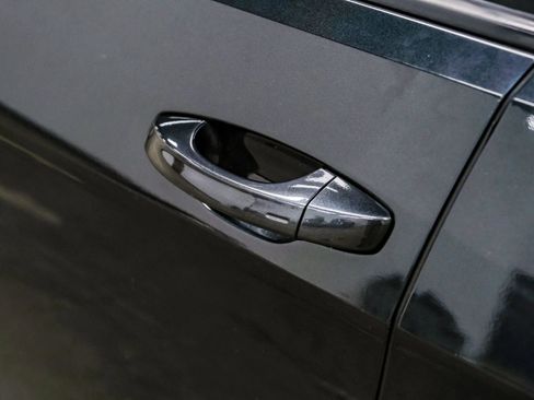 Used 2017 Volkswagen GTI SE image 40