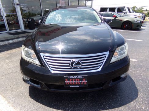Used 2010 Lexus LS 460 RWD image 5