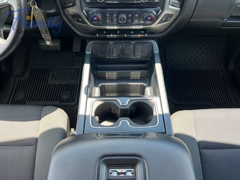 Certified 2018 Chevrolet Silverado 1500 LT w/ All Star Edition AWD/4WD image 24