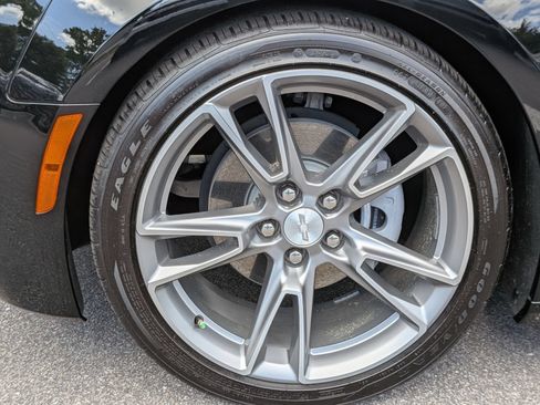 Used 2022 Chevrolet Camaro LT w/ RS Package RWD image 10