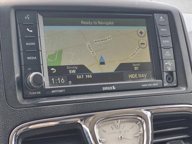 Used 2013 Chrysler Town & Country Touring FWD image 13