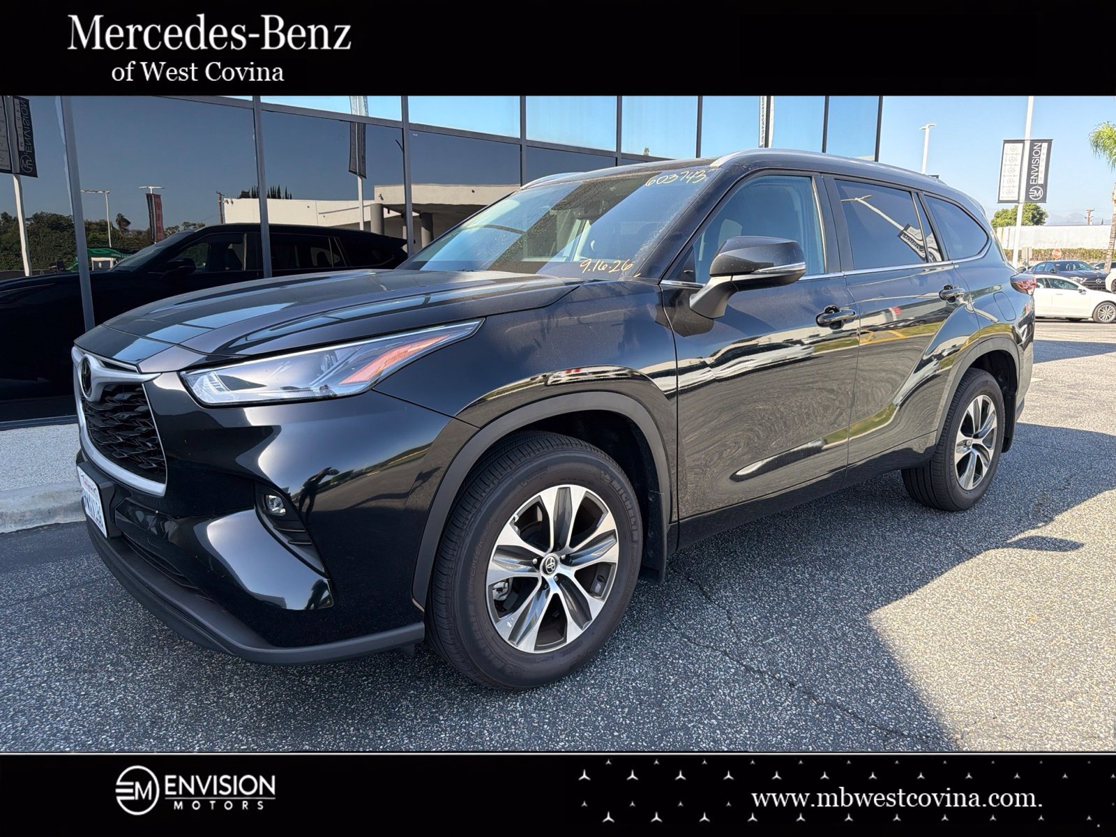 Used 2026 Toyota Highlander XLE AWD/4WD image 1