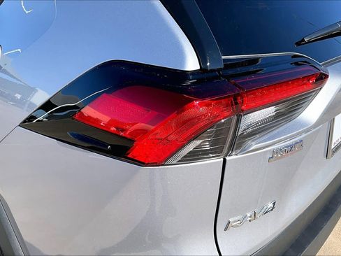 Used 2025 Toyota RAV4 XLE image 26