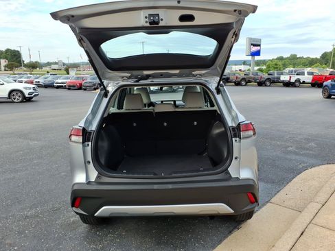Used 2026 Toyota Corolla Cross L FWD image 6