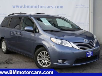 Used 2017 Toyota Sienna XLE Premium