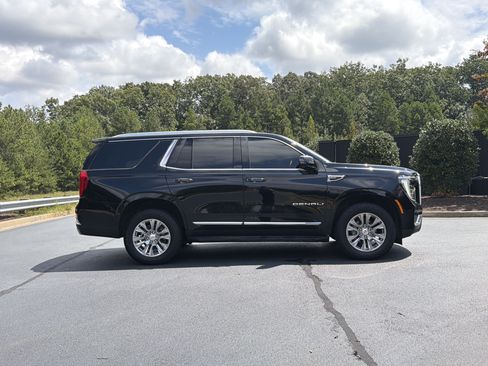 Used 2025 GMC Yukon Denali AWD/4WD image 5