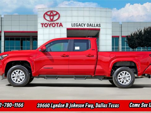 Used 2025 Toyota Tacoma SR5 AWD/4WD image 6