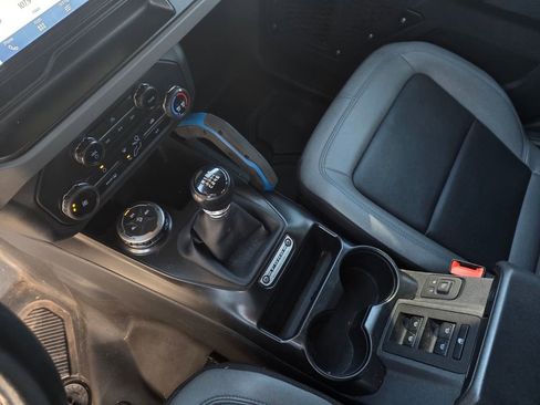 Used 2022 Ford Bronco Black Diamond AWD/4WD image 18
