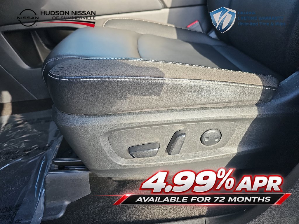 Used 2025 Nissan Pathfinder SL FWD image 29